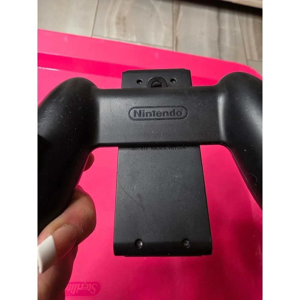 Nintendo Switch Joy-Con Grip Controller Attachment Black‎ HAC-011 OEM Accessory
